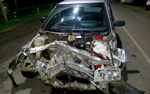 В Рузаевке лоб в лоб столкнулись два легковых автомобиля