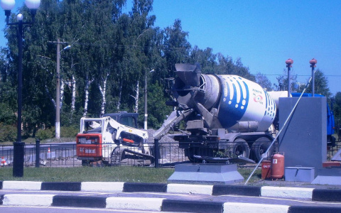 В Саранске начали ремонтировать проблемный участок дороги по улице Комарова