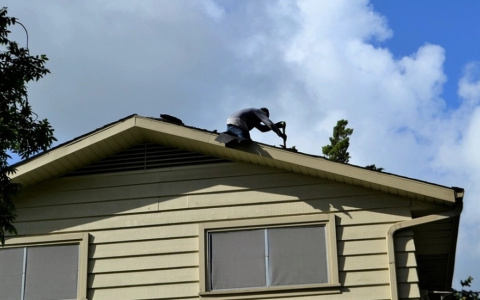 Артём Здунов поручил оказать помощь пострадавшим от урагана