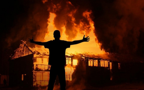 В Рузаевском районе Александр Гришин спалил из-за мести строящуюся баню брата