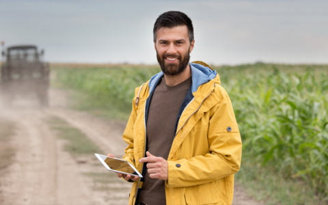 Россельхозбанк и Mail.ru Group подключат российских аграриев к сервису гибкого доступа к зарплате