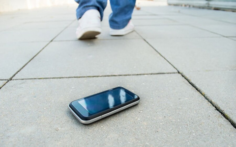 Полицейские Мордовии рассказали, что делать с найденным чужим смартфоном