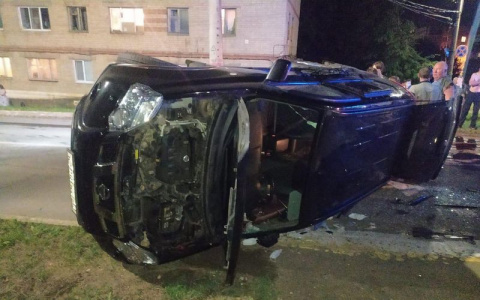 В Рузаевке в результате ДТП пассажирка Nissan X-TRAIL была госпитализирована