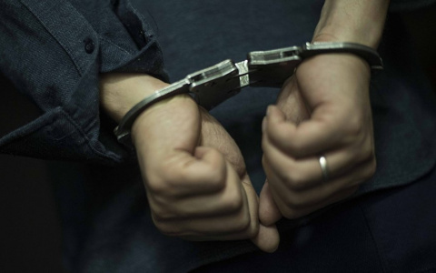 В Саранске задержали мужчин, которые похитили у ветерана 400 тысяч рублей