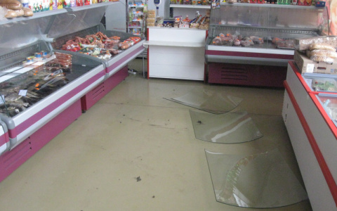 В пригороде Саранска задержали троих мужчин, которые за раз «обчистили» сразу два магазина