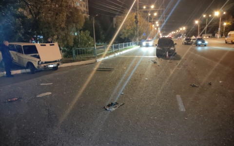 Водитель «ВАЗа» устроил ДТП в Саранске: пострадали женщина и ребенок