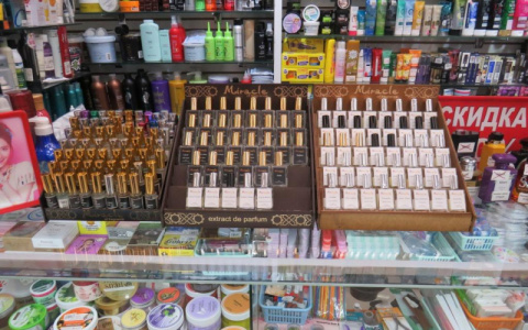 Житель Саранска «ради интереса» украл из магазина шесть флаконов женских духов