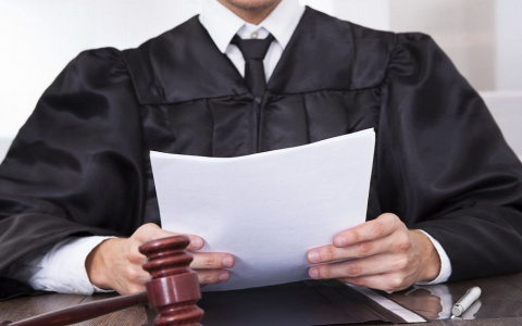 В Саранске 18-летнюю девушку осудят за повторное нанесение побоев