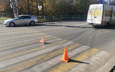 Водитель микроавтобуса сбил женщину на пешеходном переходе в Саранске