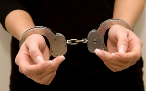 В Рузаевке бывшую учительницу обвиняют в краже ювелирных изделий у школьников