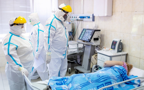 В Мордовии в стационарах с ковидом находятся 45 детей и 20 беременных женщин