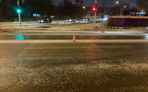В Саранске нетерпеливый водитель не дал подростку-пешеходу дойти до тротуара