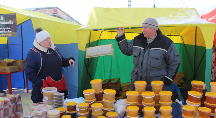 Доставка продуктов кирово чепецк. Ярмарка меда Саранск. Ярмарка меда Йошкар Ола. Реклама ярмарка меда Кирово-Чепецк.