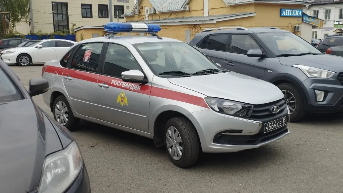 В Саранске росгвардейцы задержали граждан, которых подозревают в краже алкоголя 