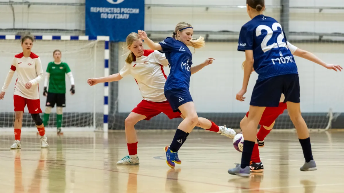 Девушки "Шумбрата" остановились в шаге от пьедестала на турнире по футзалу 