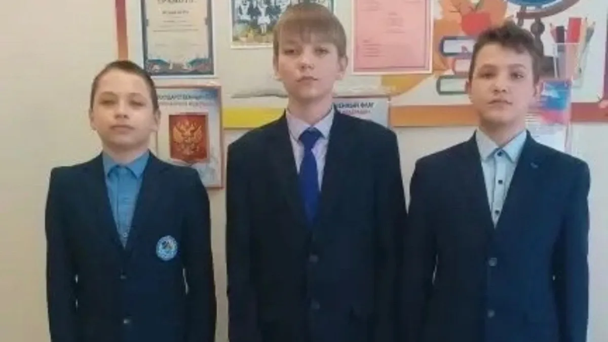 МЧС Мордовии отметило школьников, помогавших вытащить жителей из-под снега