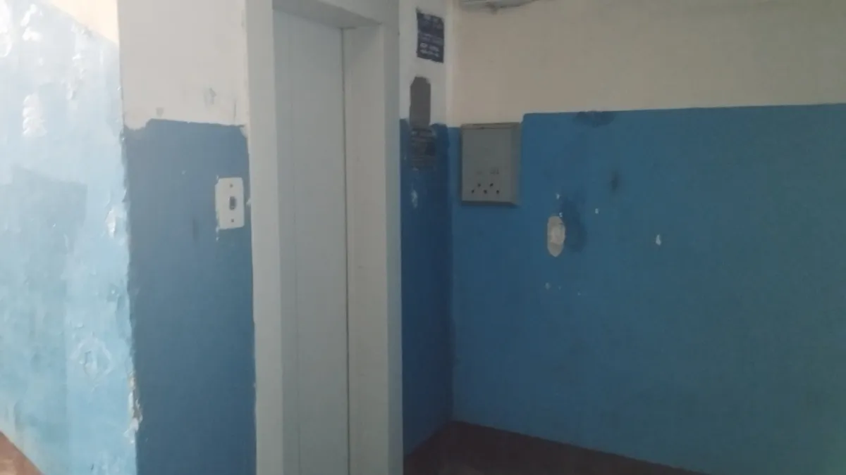 Жители Саранска возмутились рекламой на лифтах и домофонах