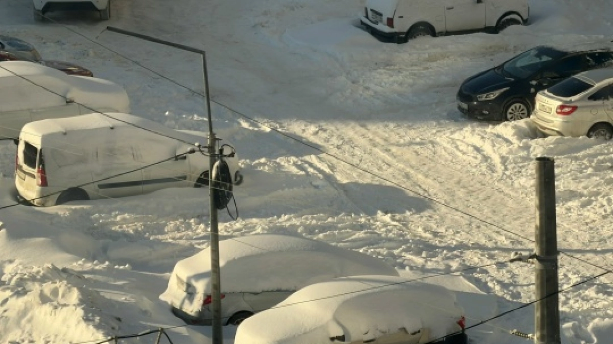 В одном из районов Саранска всю зиму не чистили тротуары, заявили жители