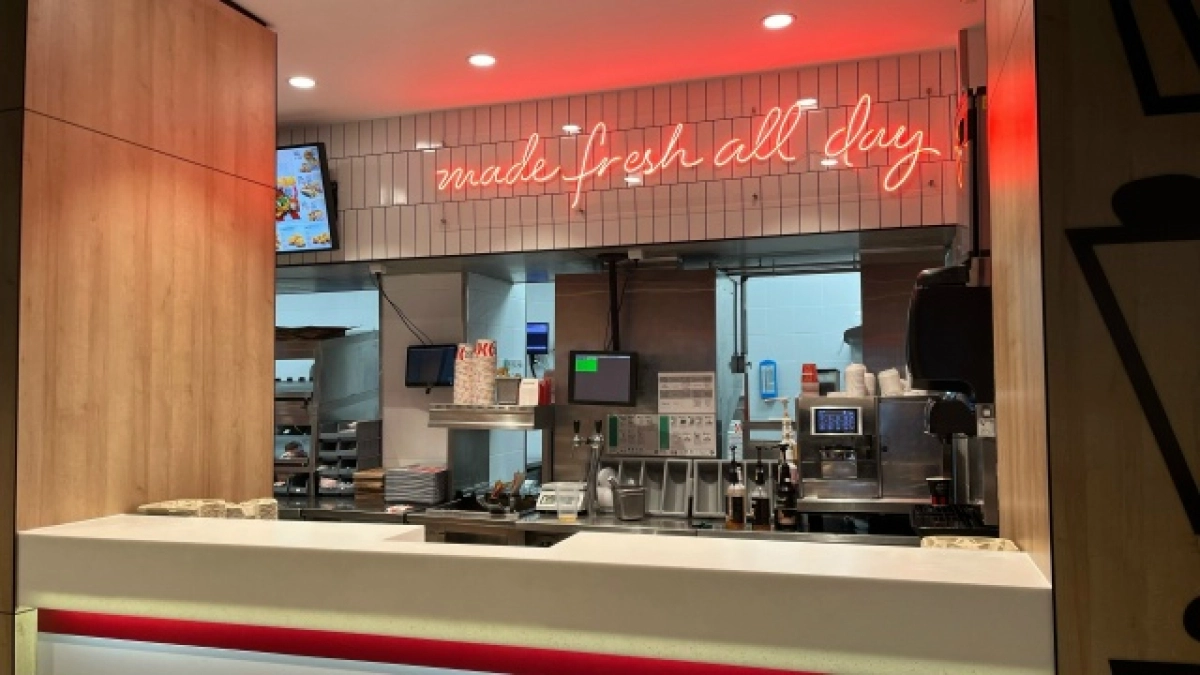 «Подростки устроили казино в кафе»: в Саранске спорят о правилах поведения