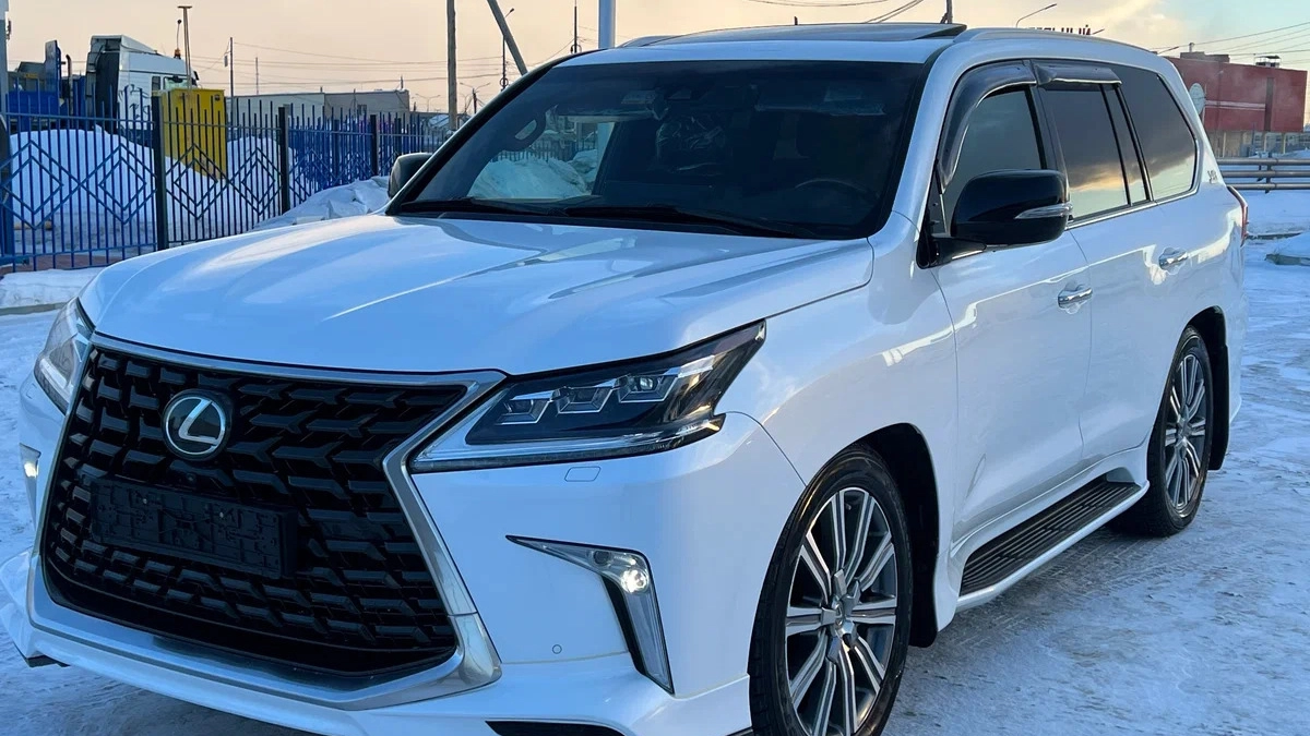 Пенсионеру из Мордовии мошенники не дали купить "Лексус" из Германии за 3 млн рублей