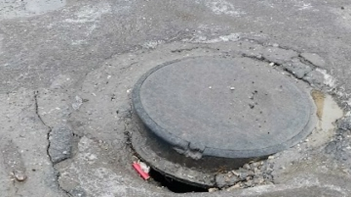 В Саранске на проспекте Российской Армии обнаружили открытый люк