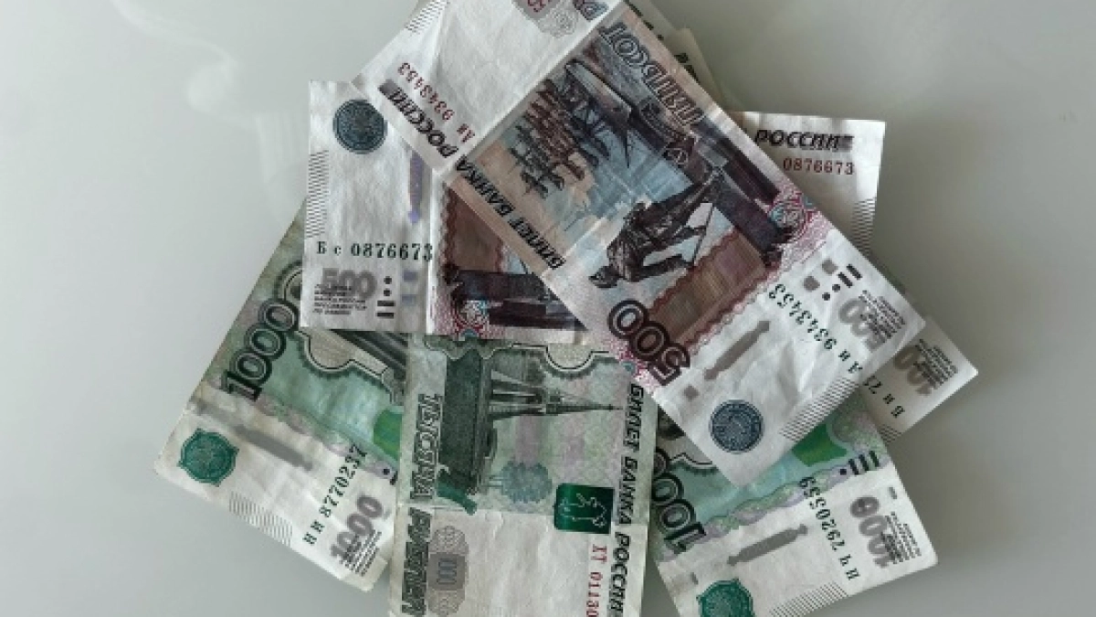 Дали сдачу «грязными» деньгами: житель Саранска рассказал ситуации в магазине