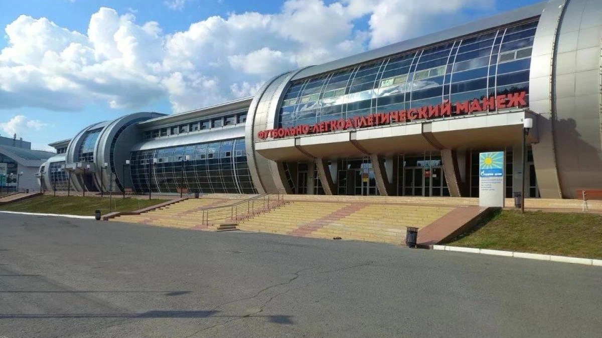 В Мордовии с 3 апреля вновь заработал футбольно-легкоатлетический манеж