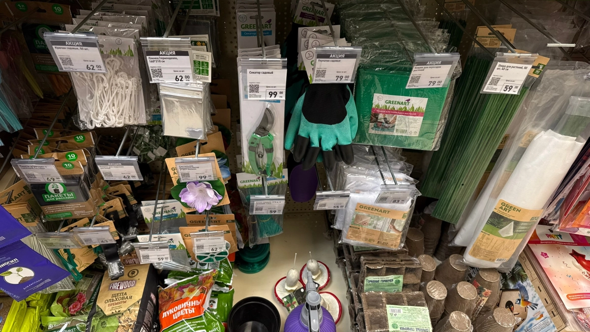 В Фикс Прайсе отхватила удобную окномойку с водосгоном за 200 руб: окна прозрачные как слеза младенца - вот как она работает 