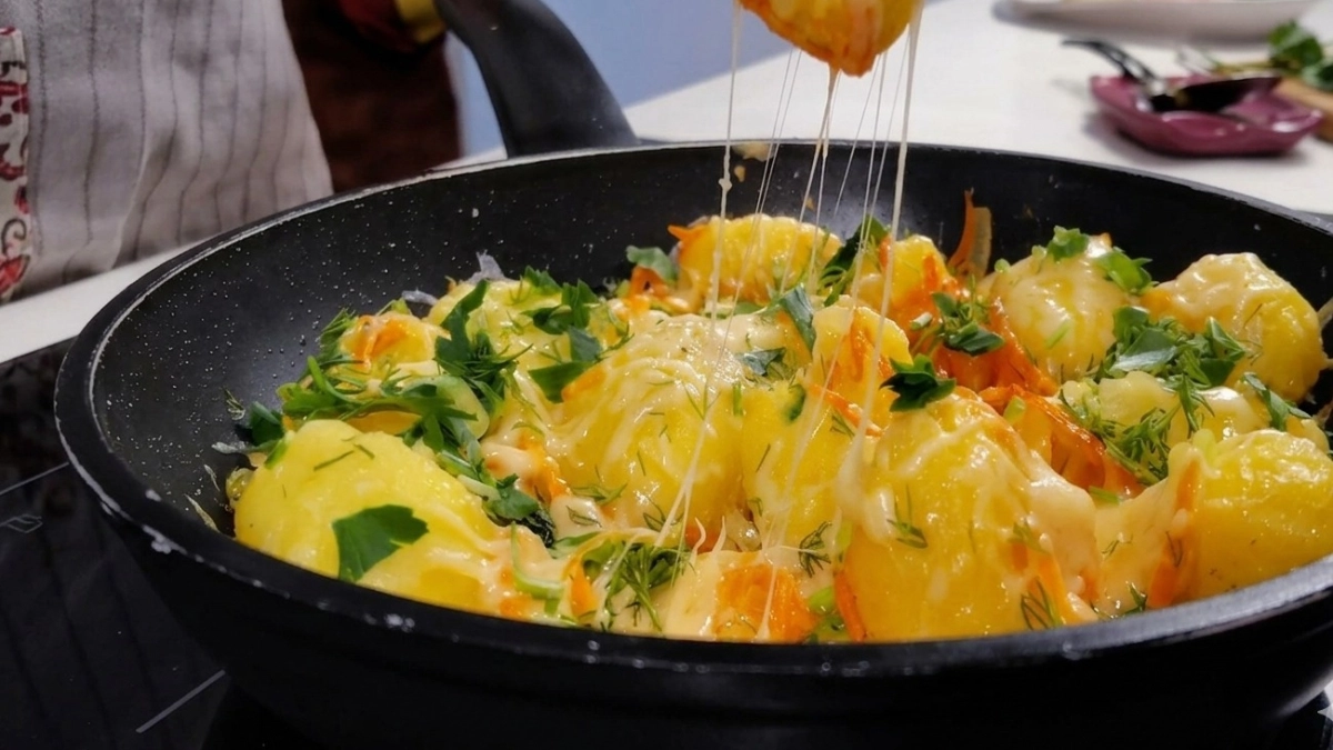 Варёную картошку подаю только так: чеснок и хитрая заправка — вкуснее ресторанных блюд