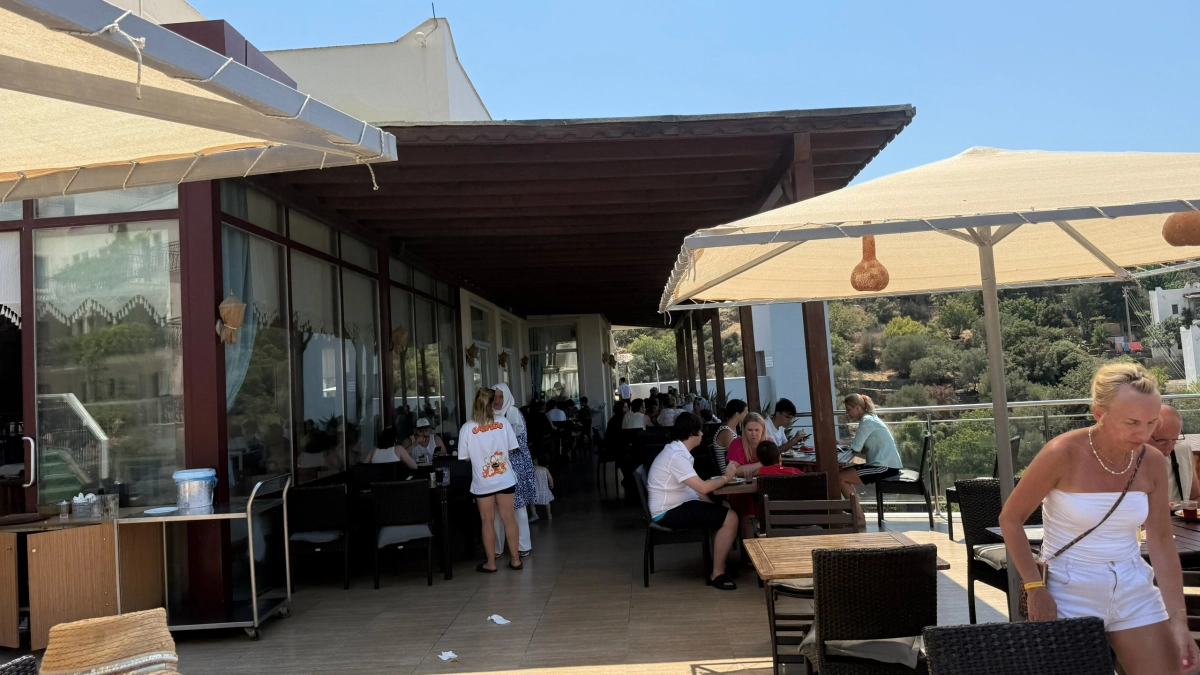 «Стыдно за соотечественников»: Бывалая туристка вернулась из Турции и оставила честный отзыв - чем обернулся бюджетный отдых в Стамбуле