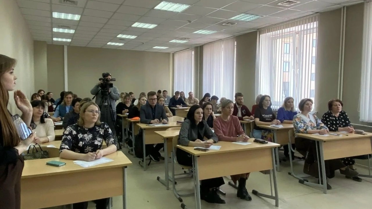 В Саранске написали диктант на мокшанском и эрзянском языках