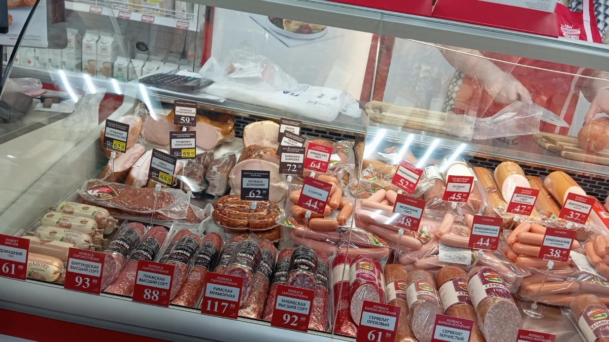 Смело берите - там 100% чистое мясо: Роскачество назвало лучшие марки сосисок