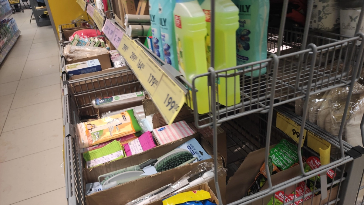 Окна моются сами, а я пью кофе на кухне: в "Чижик" завезли идеального помощника для хозяйства - протестировала сразу же 