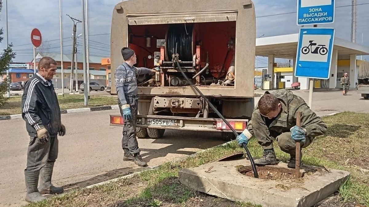 Чистые трубы: в Рузаевке работает специальная машина 