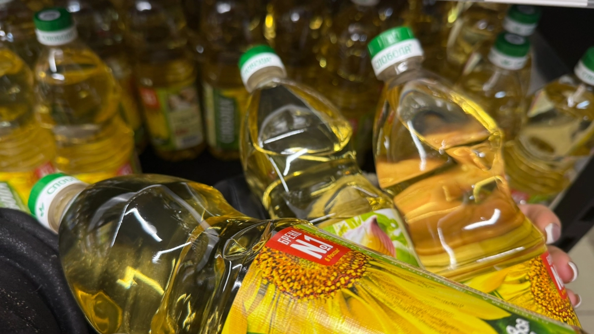 Янтарная жижа вместо масла: Роскачество назвало марки популярного у россиян растительного масла - не стоит брать даже по акции