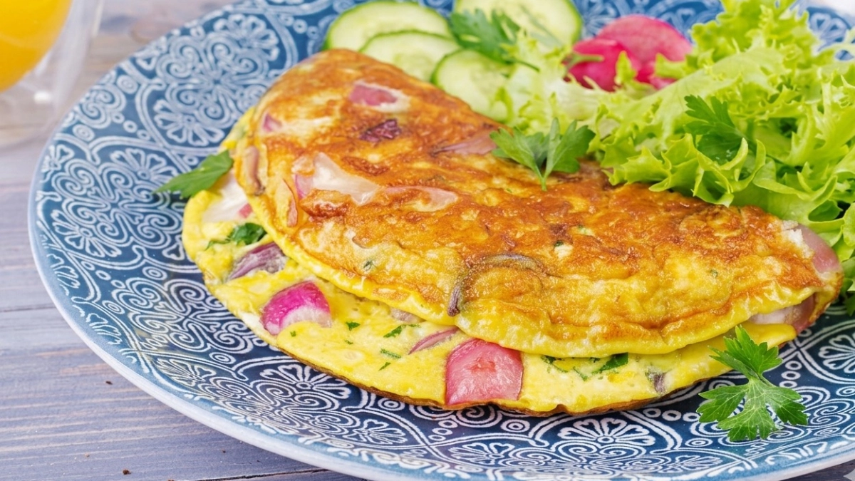 Соседка заскочила в гости, когда учуяла этот аромат: рецепт котлет из крабовых палочек на скорую руку