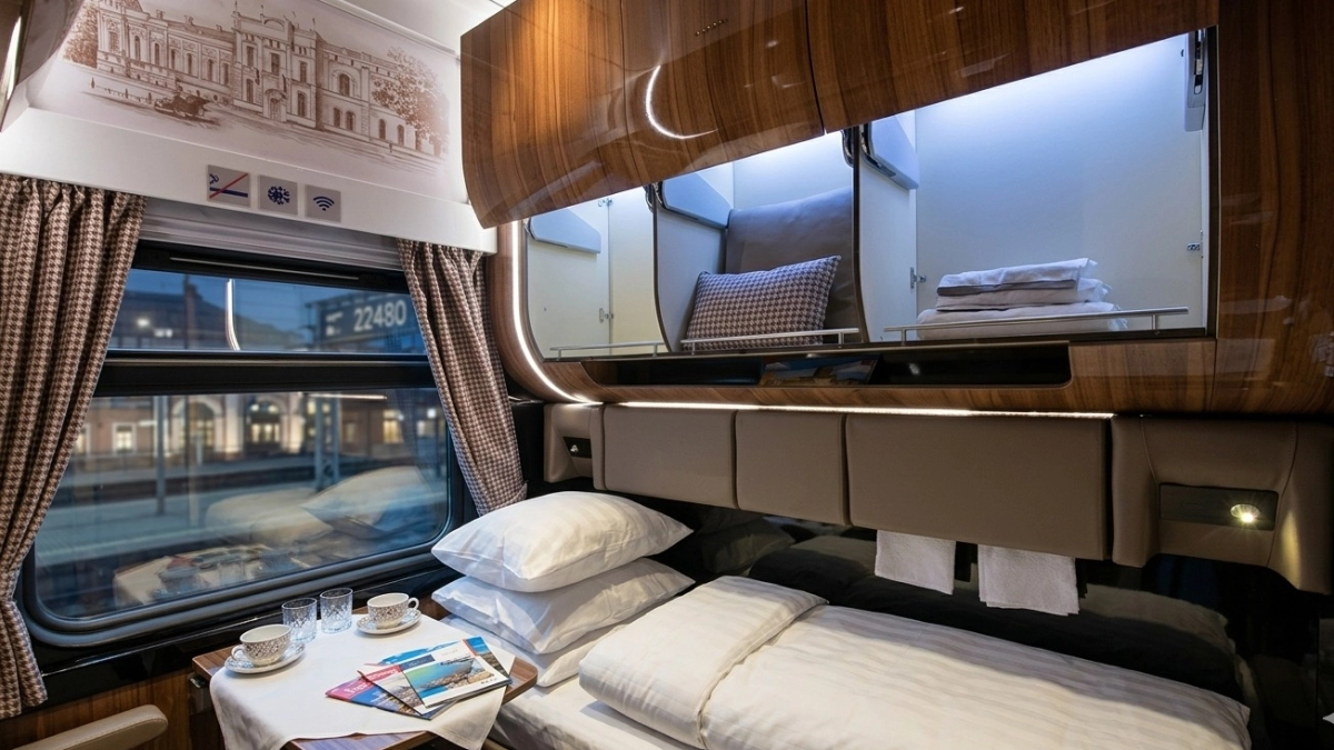 РЖД показал спальный вагон нового поколения: душевая, сенсорное управление и двухметровые полки - роскошь в каждом метре