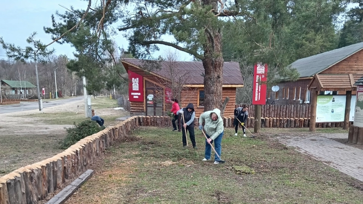 Мордовский заповедник провел субботник в преддверии турсезона