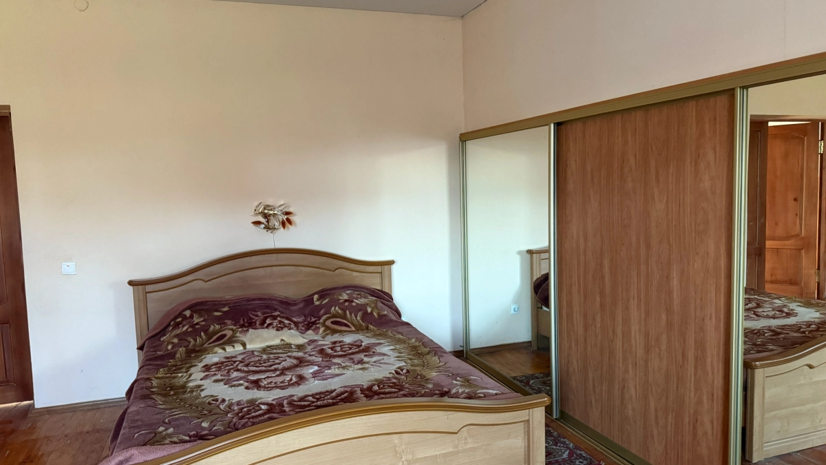 Щепотка соли под кровать перед сном: мудрость от старенькой бабушки для сильной защиты дома - работает лучше современных средств