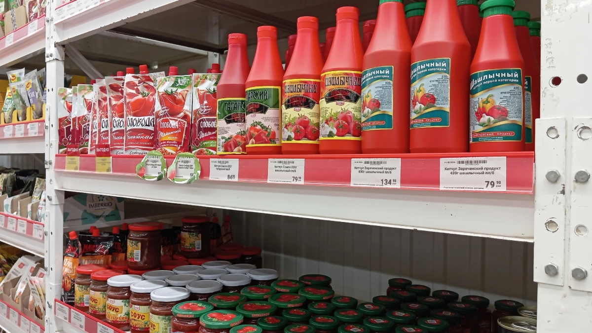 «Томатов там не ищите»: Роскачество назвало 9 марок кетчупа, которые не стоит класть в корзину