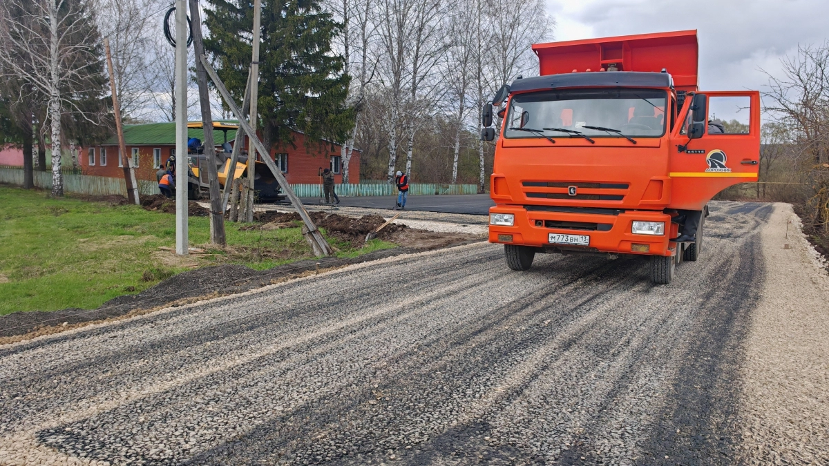 В Русском Баймакове стартовало долгожданное обновление путепровода