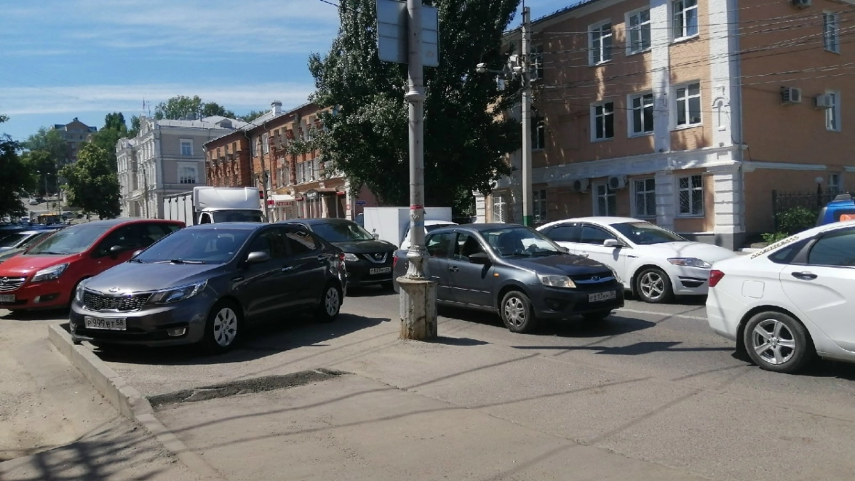 В Лямбирском районе дорожные полицейские поймали 16-летнего подростка за рулем