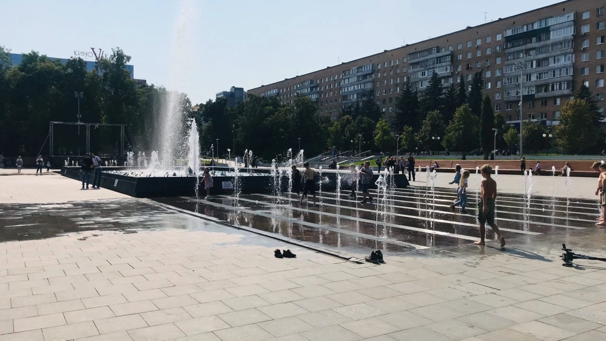 Жара и потопы одновременно: до +32° в ряде регионов — синоптики предупредили россиян о погодных аномалиях