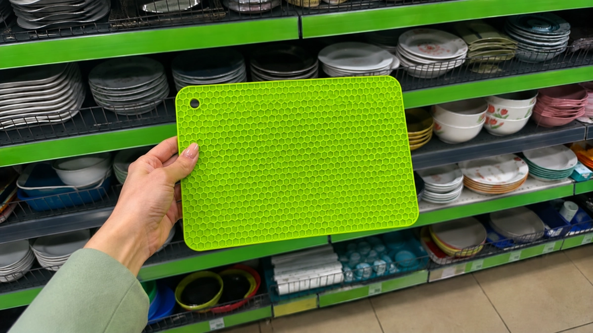 Силиконовый коврик из Fix Price дали на сдачу — а он заменил мне сразу 3 кухонных гаджета: в чем же его "волшебство"