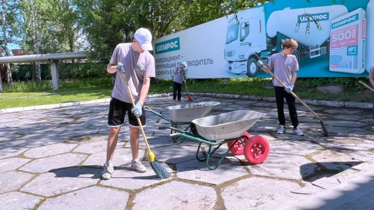 Более 2000 подростков нашли работу в Мордовии через службу занятости