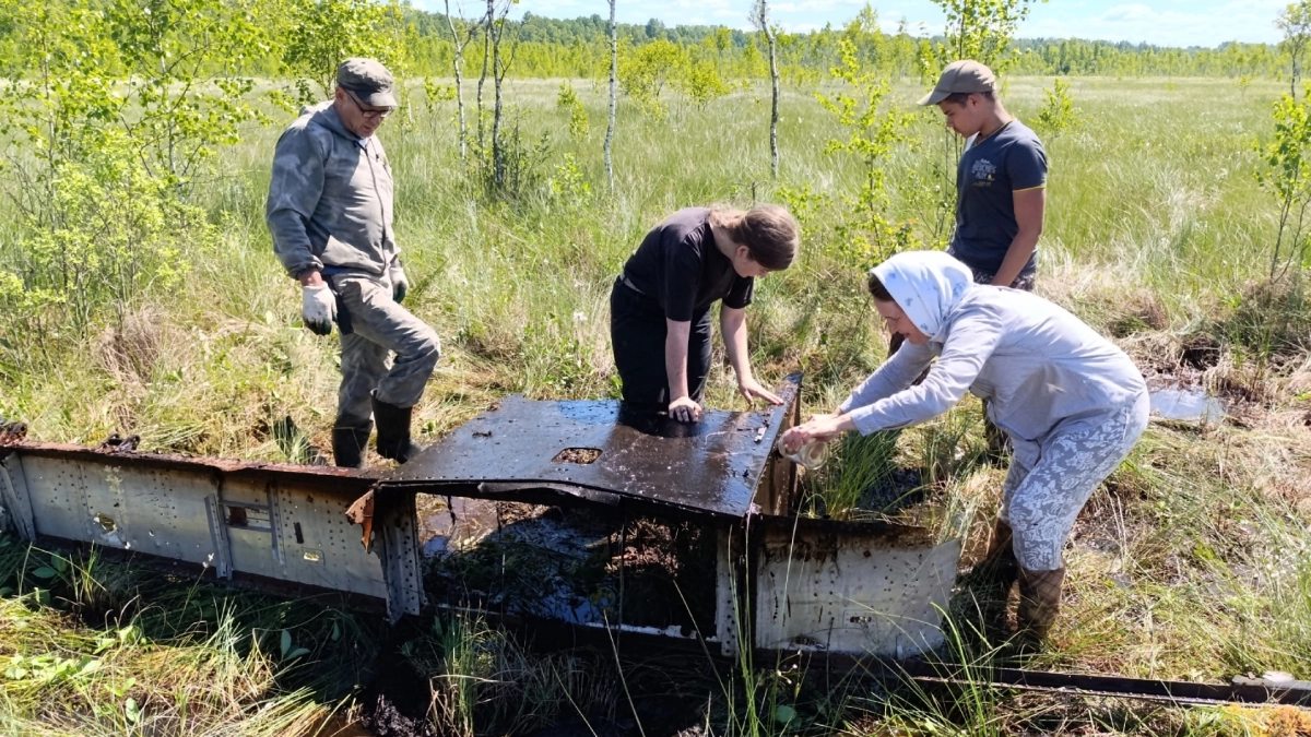 В лесах Псковской области поисковики вернули из небытия имя мордовского воздушного аса Алексея Дерябина