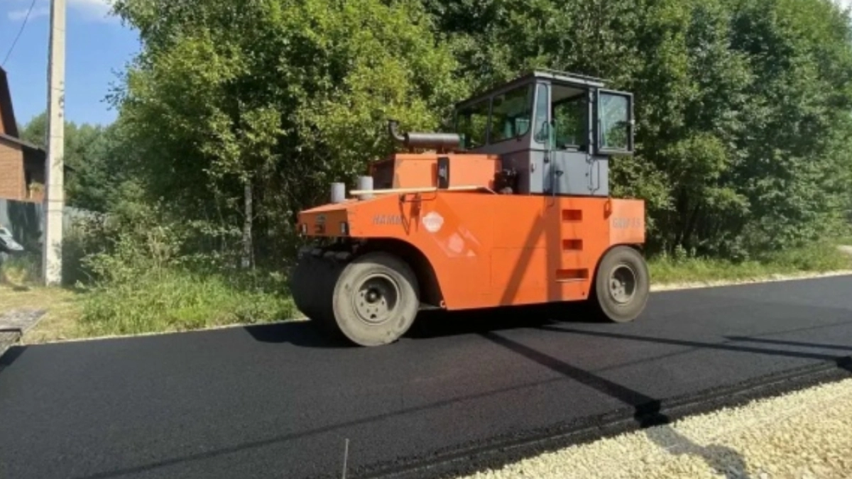 В Зубово-Полянском районе строительство новых дорог завершится к сентябрю