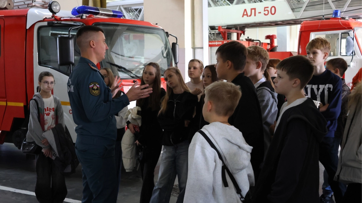 В Саранске для школьников провели экскурсию в пожарно-спасательную часть
