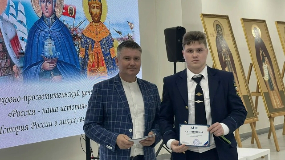 «Школа молодого отца»: будущие папы Мордовии научились пеленать младенца