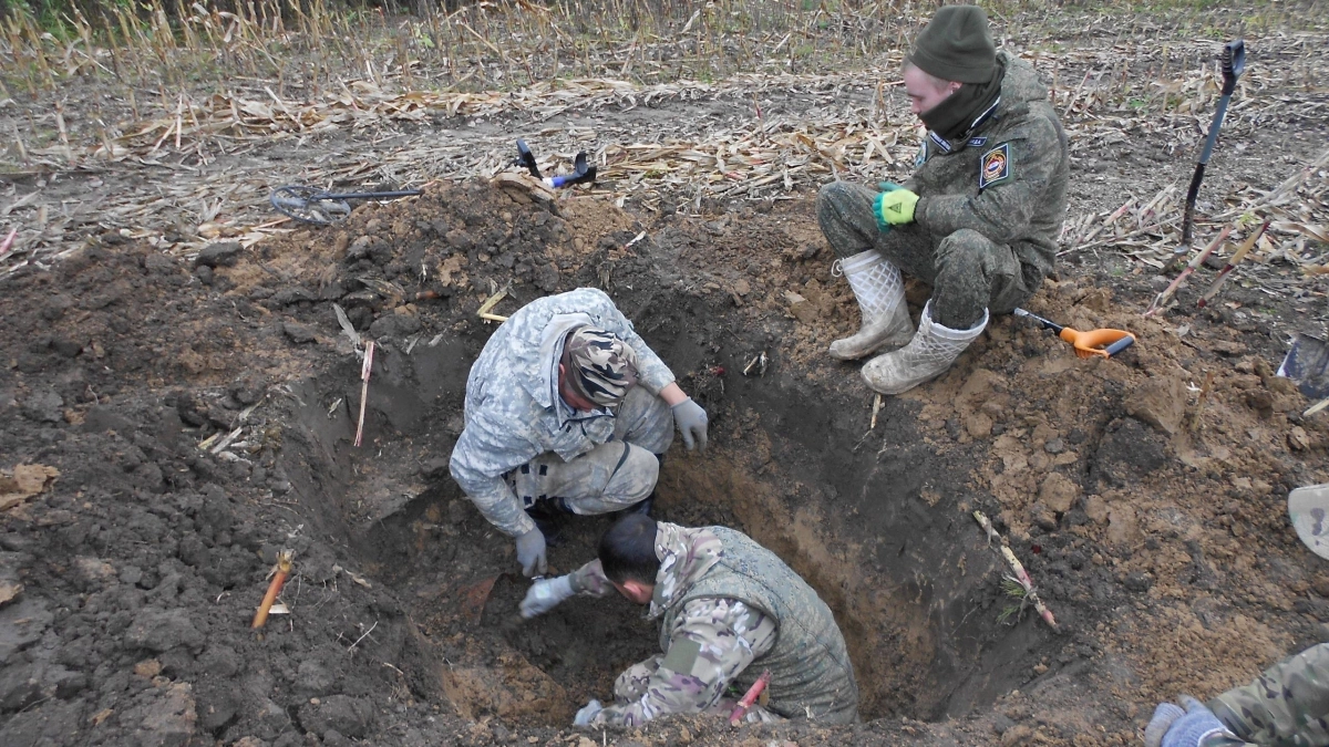 Мордовские поисковики отряда «ЗОВ» предали земле трех бойцов Красной армии в Калужской области